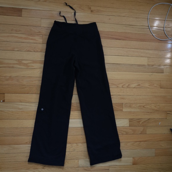 Lululemon Black Still Grounded Flare Leg Yoga Pants with Pockets Womens 2 - Picture 13 of 13